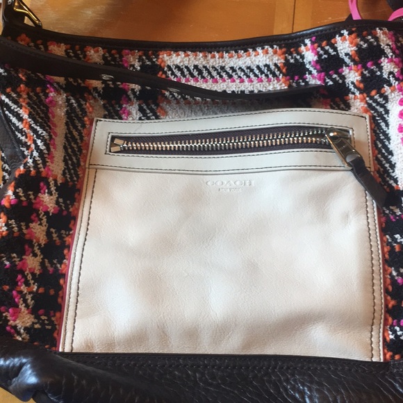 NWT Coach shoulder bag - Picture 2 of 4